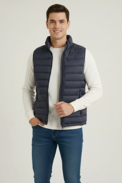 Alfanora Men's Puffer Zipper Vest Water Repellent Quilted Lined Fabric with P...