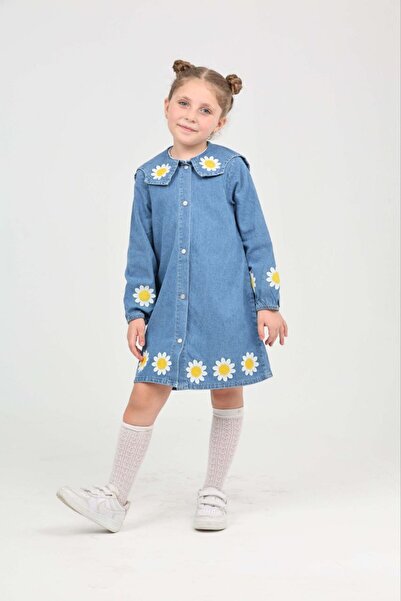 Butik Kız Çocuk Çiçek Detaylı Kot Elbise – Uzun Kollu, Düğmeli, Rahat Kalıp