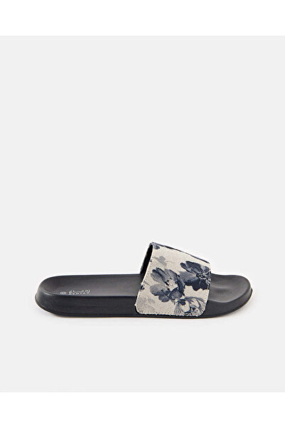 REDTAG شبشب نسائي أسود بنقشة زهور