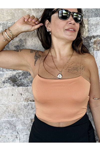 Burcu Özpıranga Alessi Likralı Esnek Askılı Crop