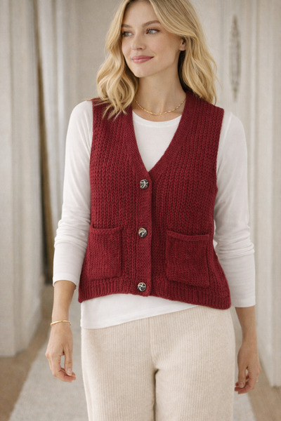 WE AND ME Women's V-Neck Buttoned Pocket Knitwear Vest