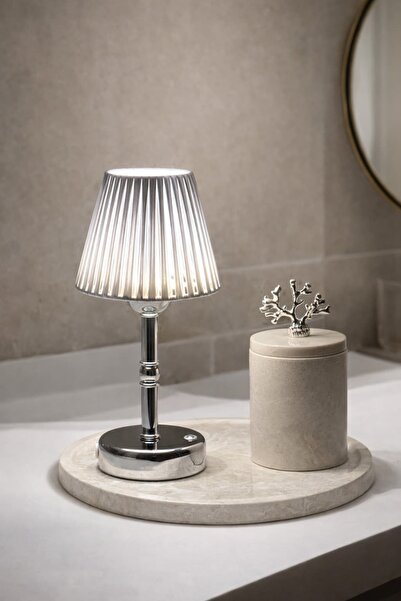 Maison Avf Gümüş Deri Kablosuz Şarjlı Masa Lambası - Alt Uzun Gümüş