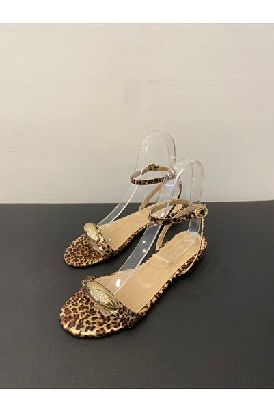 Özay Sandale plate cu curele la gleznă, cu imprimeu leopard, pentru femei