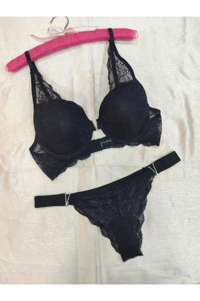 Love Angels Women's V Detailed Underwire Non-Padded Underwear Set 3-Piece Set