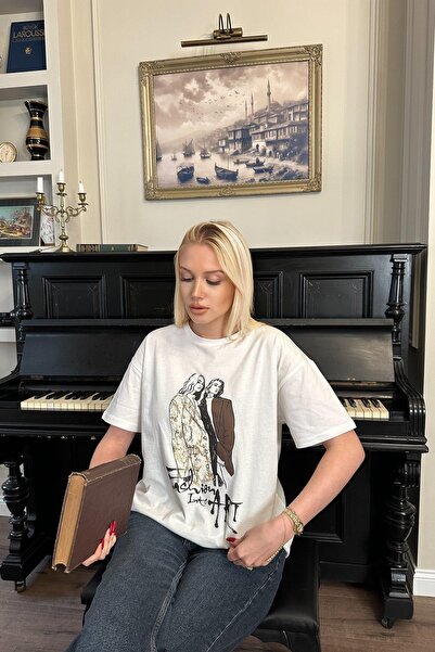 lizge giyim تي شيرت بطباعة تفصيلية