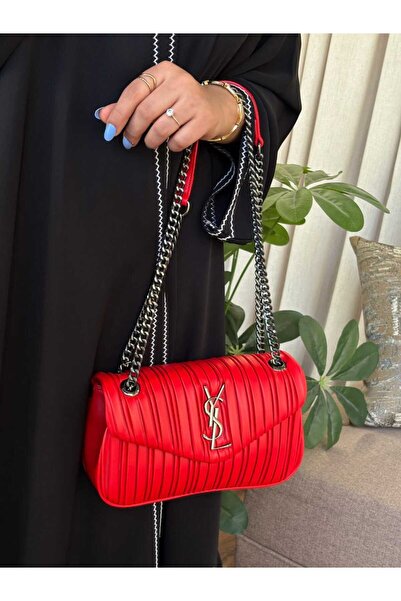 بيت الجملة (translated: House of Wholesale) evening bag