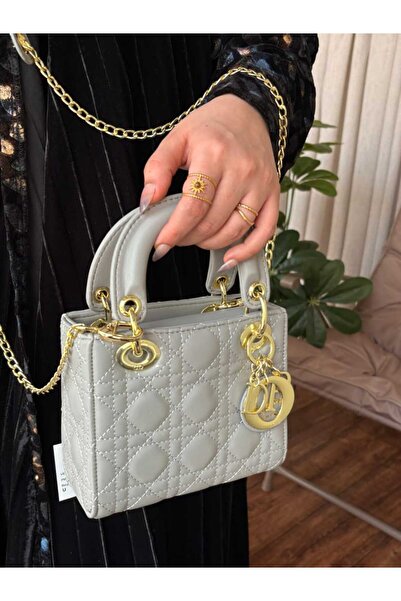 بيت الجملة (translated: House of Wholesale) حقيبة سهره