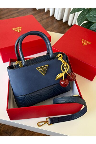 GGGG Bags with their accessories