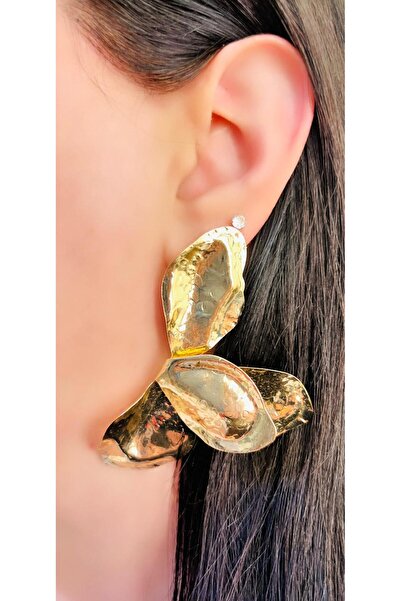 Store Diva Charm Gold Leaf Earrings