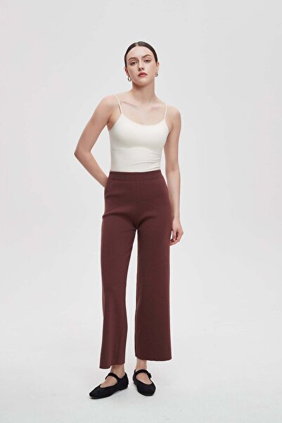 Livia بنطال طويل واسع الساقين بلون موحد