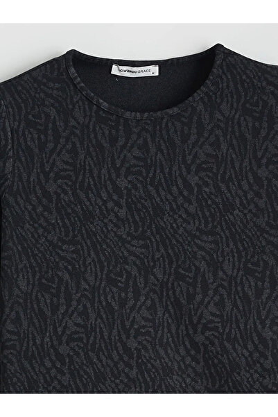 LC Waikiki طاقم الرقبة منقوشة تي شيرت المرأة