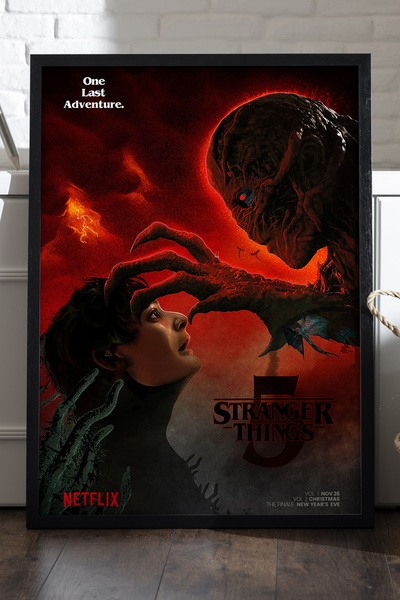 Duvarda Stranger Things crni drveni poster u ramu, zidna umetnost iz TV serije
