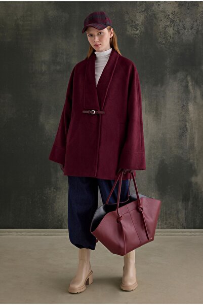 HEQA Belt Detailed Coat Burgundy