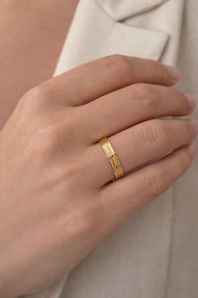 BY YASİN TOPÇU ✨ 💍   خاتم حديث متعدد الصفوف بلون ذهبي |   مقاس 18