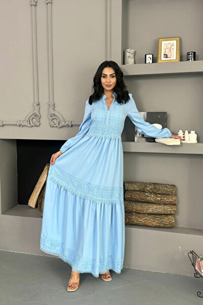 Dipmoda فستان نسائي من قماش أطلس أزرق فاتح مزين بالدانتيل DPMS2517