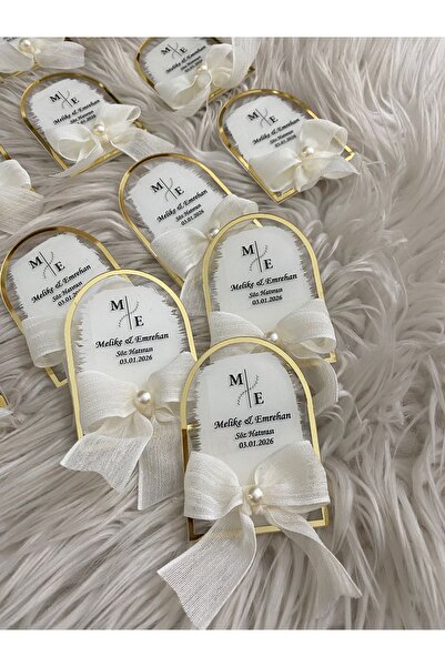 SHOOP Ürün pleksi üzerine etiket yapıştırılarak süslenmiş dolap süsü magnetti...