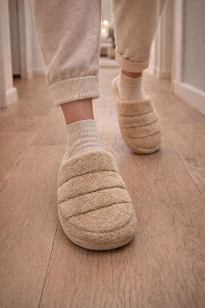 ARONA Peluş Ev Terliği - Yumuşak, Sıcak ve Konforlu