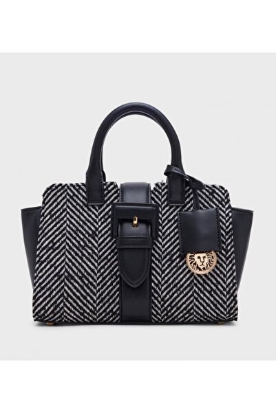 Anne Klein حقيبة كتف مزينة بإبزيم منقوش