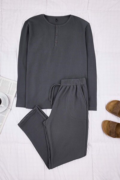 Trendyol Collection Set de pijamale Fumee Regular Yumoase Waffle Örme TMNAW26...