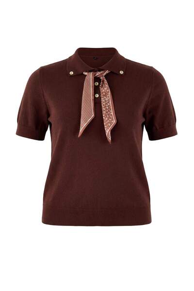 Trendyol Curve Μπλούζα πλεκτή με λεπτομέρεια από καφέ κασκόλ με λαιμόκοψη πόλ...