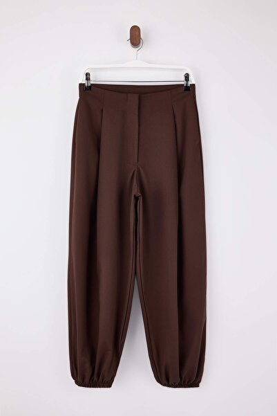 Trendyol Collection Dunkelbraune gewebte Baggy-Hose TWOSS26PL00039