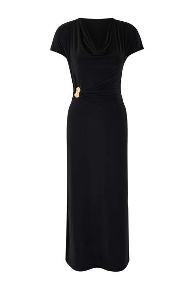 ترينديول كوليكشن فستان أسود بتصميم A-Line/شكل الجرس مع ياقة ديجاجي وتفاصيل إك...