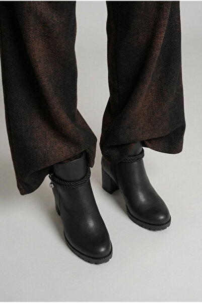 Brielfy Dámské boty na podpatku se zipem a provazovými doplňky předstihující ...