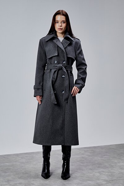 Bolivente معطف رياضي عادي باللون الرمادي الداكن مع تفاصيل مميزة