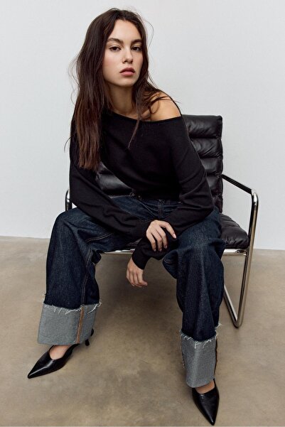 Stradivarius Geniş yaka triko kazak