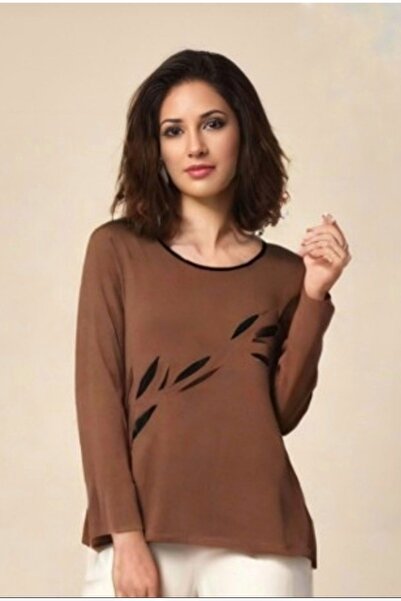 Whip Design Büyük Beden Deri Yaprak Aplikeli Taba Renk Bluz