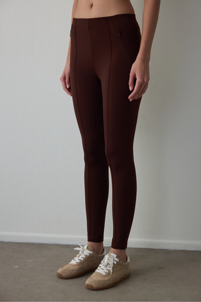 Penti Braune Leggings mit hoher Taille und versteckter Tasche