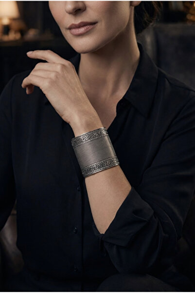 Hertaş 925 Ayar Gümüş El İşlemeli 7,7 cm Genişliğinde Bilezik