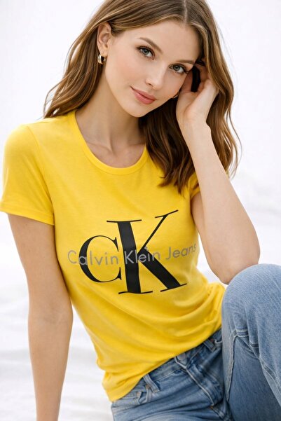 Calvin Klein تي شيرت موسمي من Monologo ذو ياقة مستديرة منسوجة