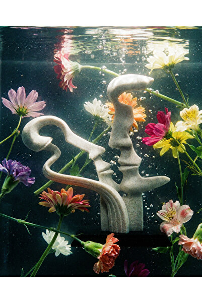 Epic Crafting Decorative Sculpture "Fall In Love" – Modern Art and Symbolism ...