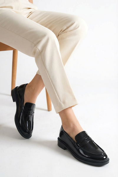 Redoxy Kadın Sade Ve Şık Stradi Bantlı Rugan Makosen