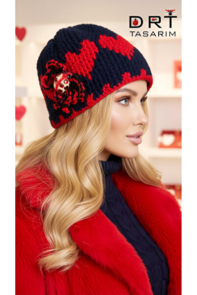 drt tasarım قبعة زهرية باللون الأزرق الداكن بنمط قلب