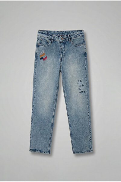 ablukaonline Сини мъжки дънки с бродиран лозунг