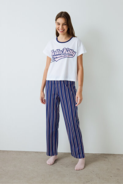 Penti طقم بيجامة أبيض من القطن بأكمام قصيرة ورقبة دائرية ومخططة بنقشة هالو كيتي