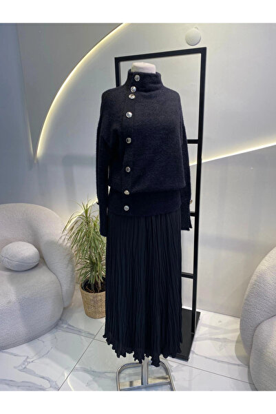 Parla Prive Buttoned angora sweater