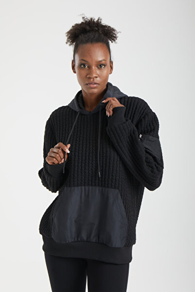 IMBUE Kapitone Dokulu Kolu Fermuarlı Kanguru Cepli Kapüşonlu Siyah Hoodie