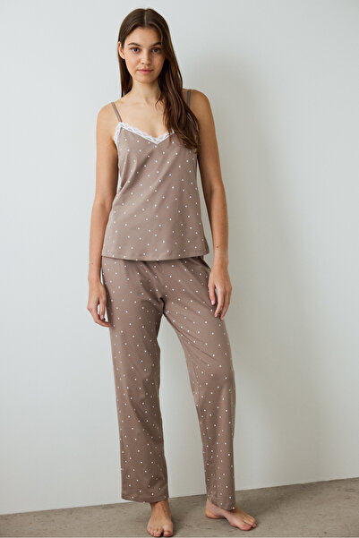 Penti Tmavo béžová bavlnená pyžamová súprava Mia Mocha s čipkou a bodkovaným ...