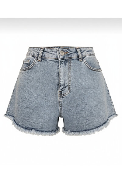 By Gecce Yüksek Bel Paça Kesimli Kadın Denim Şort – Yaz Kombinlerinin Favorisi
