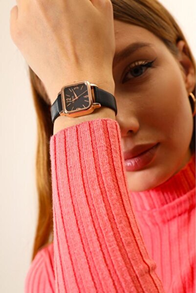 OQQO Gunhild Rose Case Black Cord Women's Wristwatch