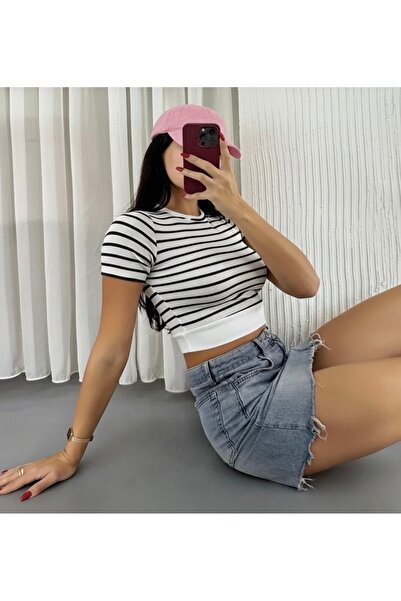 By Gecce Çizgili Manşetli Kadın Tişört