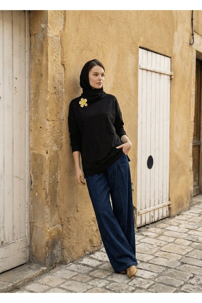 Mayovera Sweatshirt Bone Brooch