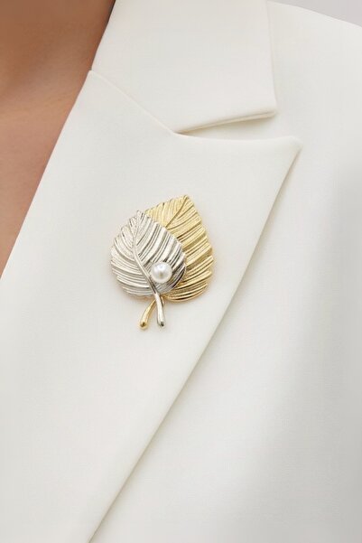 model aksesuar Yaprak Inci Detaylı Gold Broş