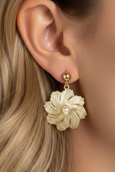 Beca Atelier Vintage Flower Steel Earrings