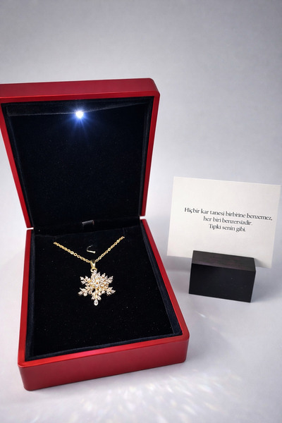 aromahediye 14 Ayar Altın Kaplama Işıklı Kutulu Kar Tanesi Kolye – Özel Roman...