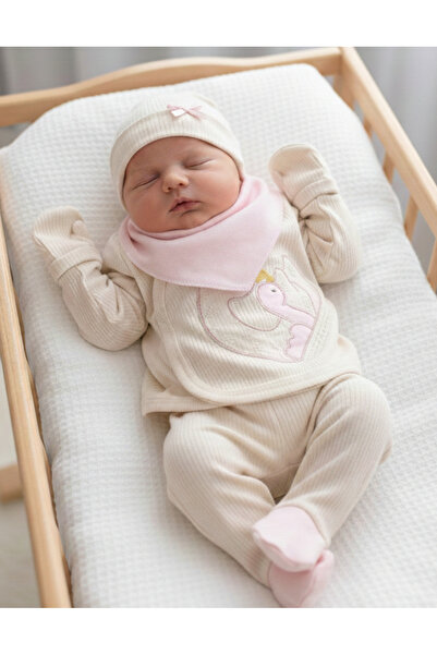 Ege Bebek Kız Bebek %100 Pamuk Yeni Doğan Kuğu Nakışlı 5 Parça Hastane Çıkışı...