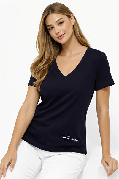 Tommy Hilfiger organik pamuk v yaya baskılı kadın tshırt